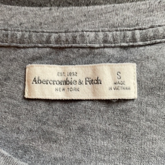 Abercrombie & Fitch - Picture 2 of 2